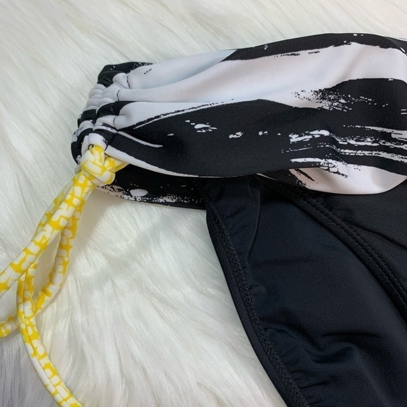 NWT Hula Honey Bikini Bottom - Picture 2 of 5